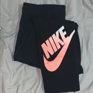 Cropped Nike Leggings